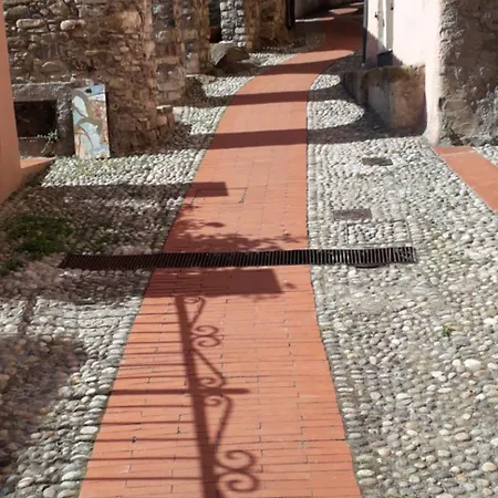 Incantevole E Tranquillo Borgo Storico Sul Mare Apartment *